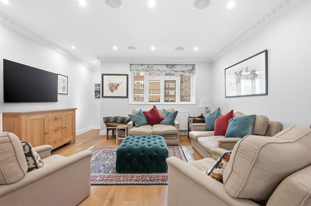 Property photo 2 of 21 Picture No. 09