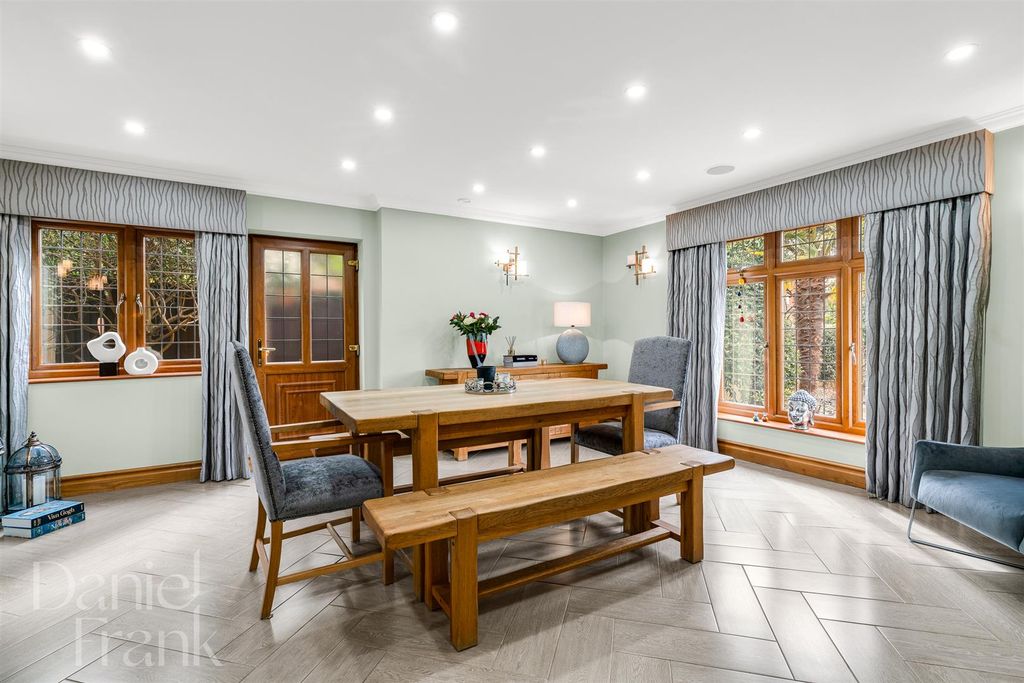 Additional image 16 of 5 bed detached house for saleWest View, Loughton IG10