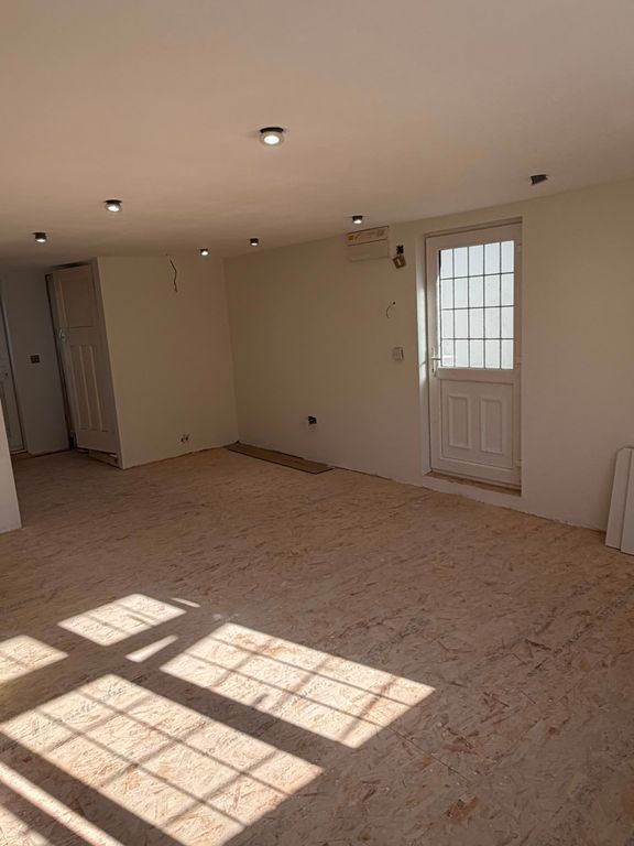 Property photo 3 of 4