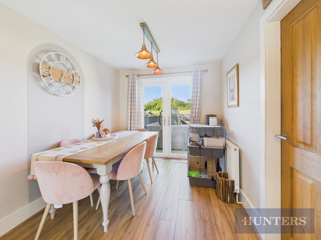 Property photo 3 of 17 Dining Room