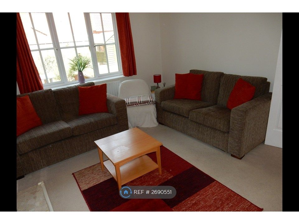 Property photo 2 of 16 Lounge