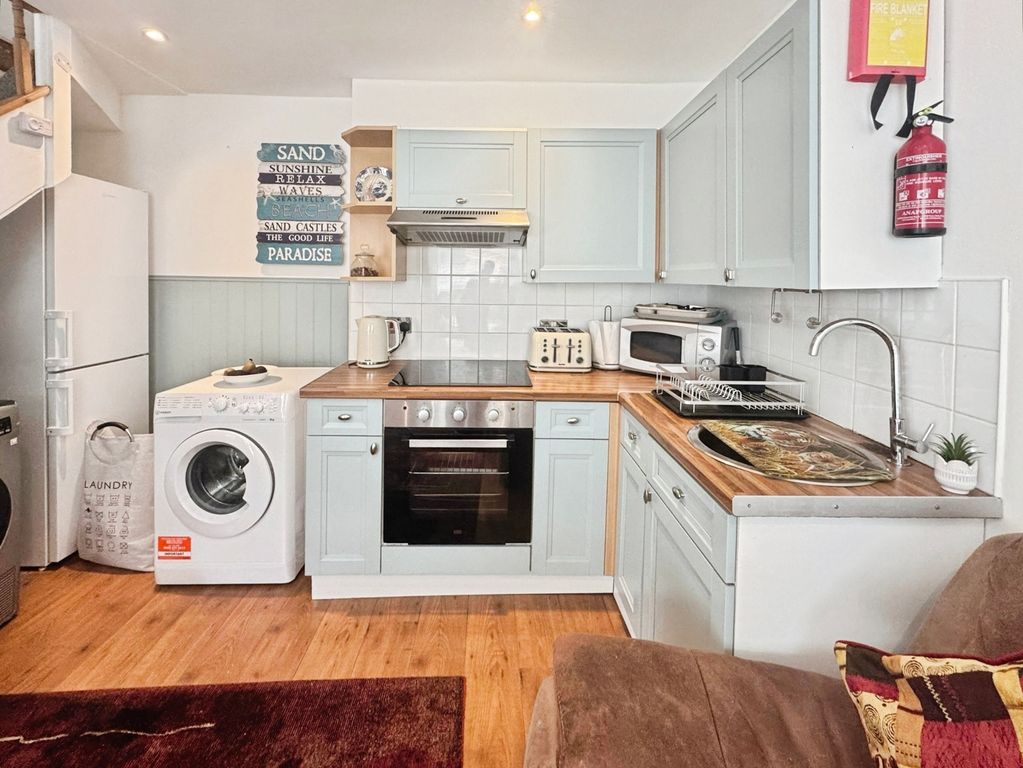 Property photo 3 of 24 Pbox-Img.Jpg