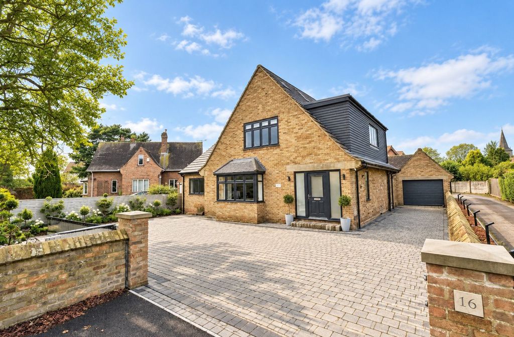 Property photo 1 of 33