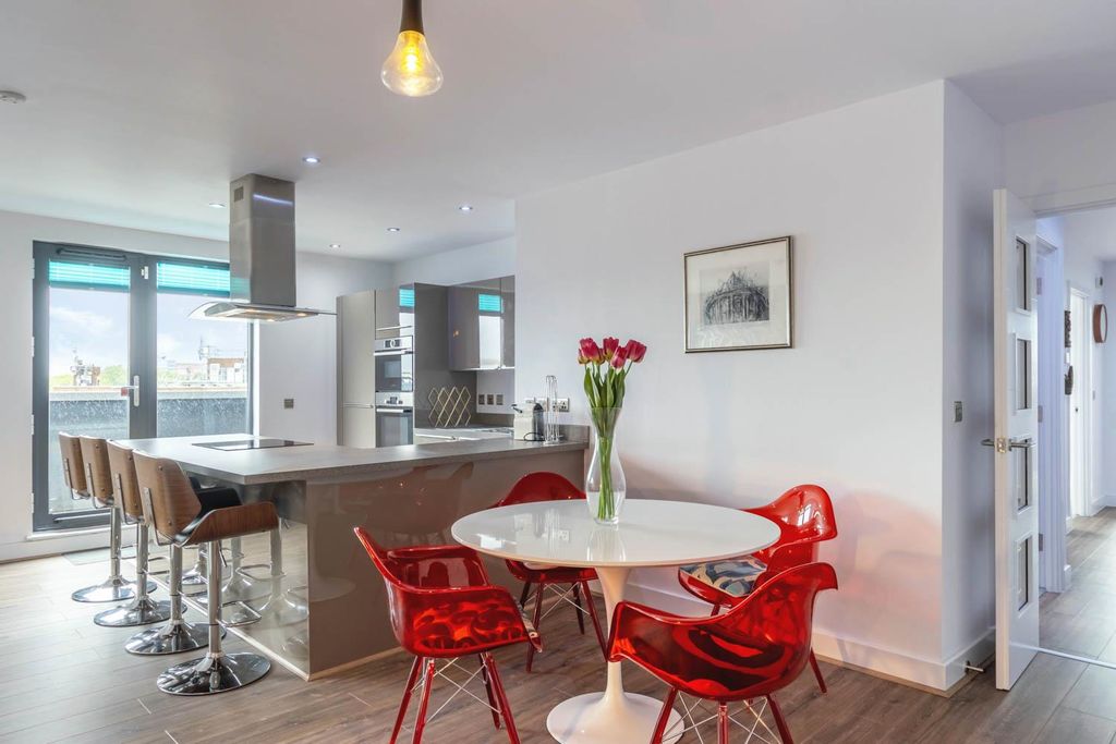 Property photo 2 of 23 Living Area