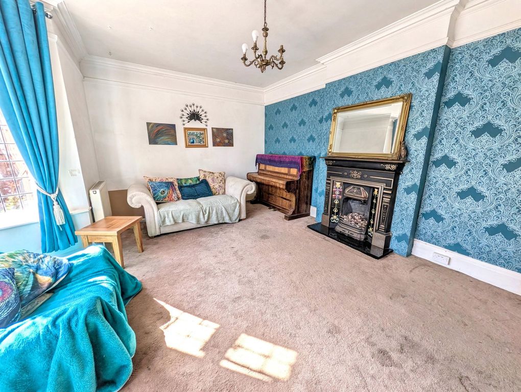 Property photo 3 of 19