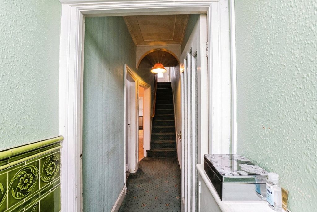 Property photo 2 of 15 Pbox-Img.Jpg