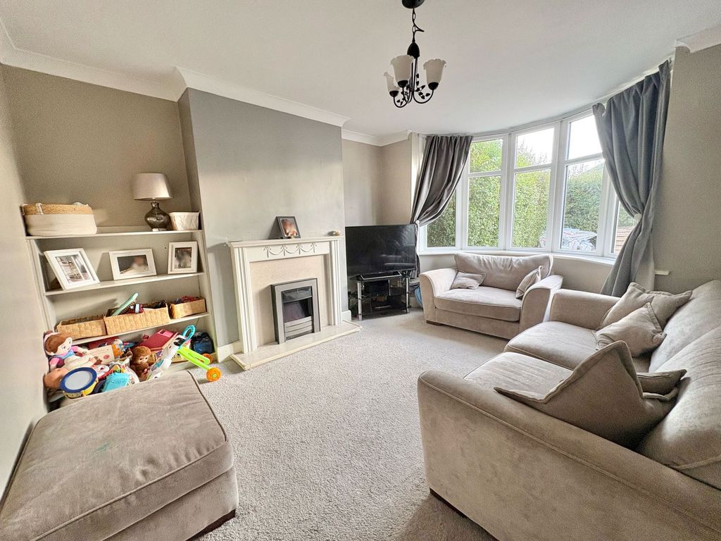 Property photo 2 of 19