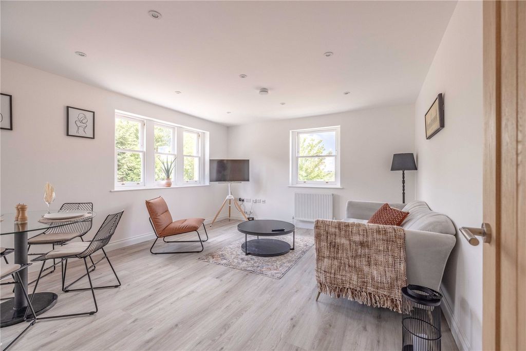 Property photo 2 of 6 Picture No. 01