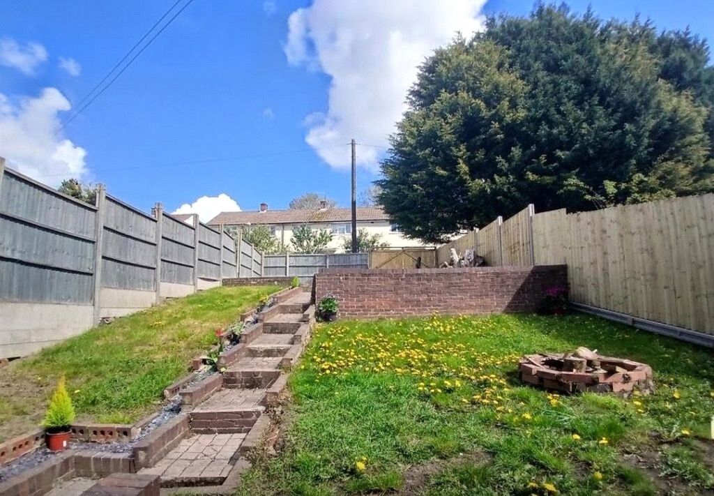 Property photo 2 of 20 Picture No. 18