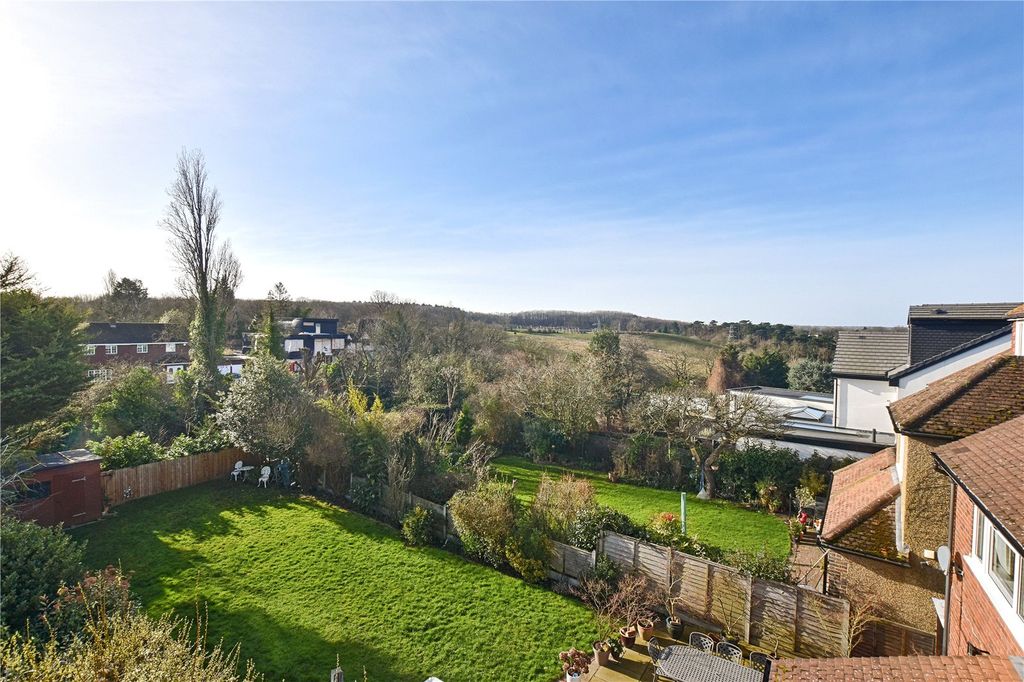 Property photo 3 of 19 Picture No. 25