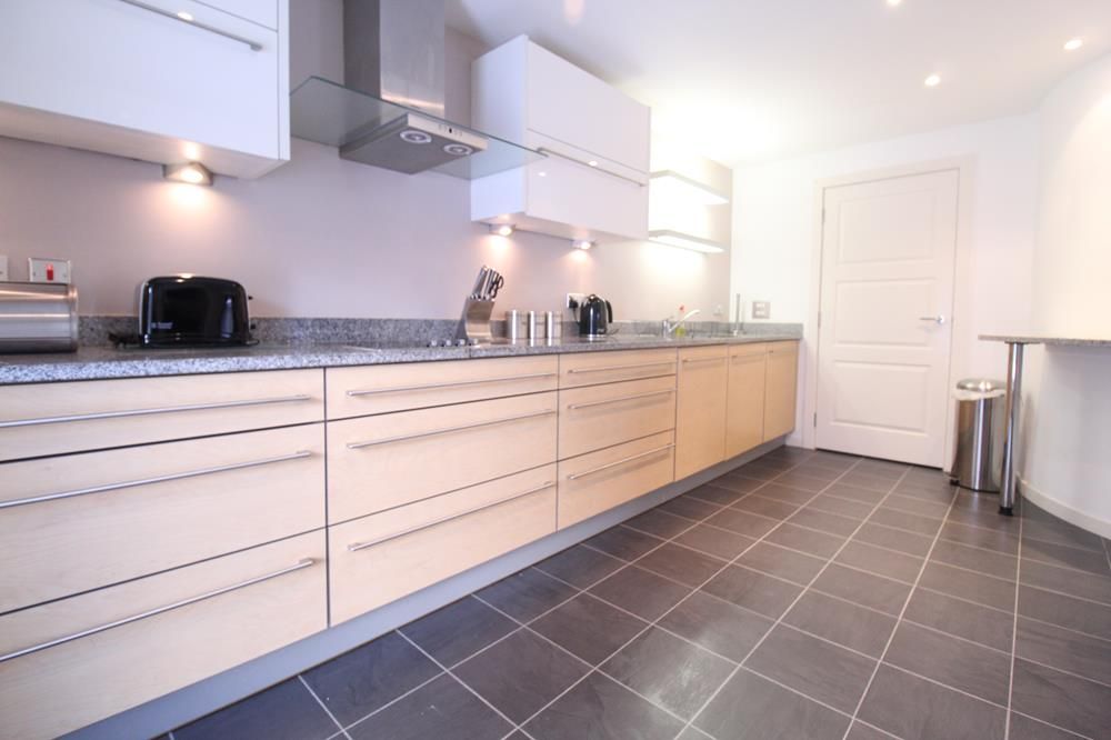 Property photo 2 of 12 Kitchen