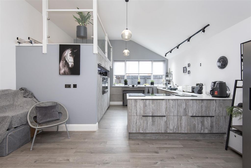 Property photo 2 of 36 Dsc_3564.Jpg