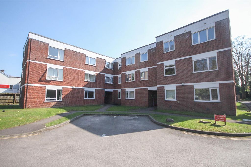 Property photo 1 of 12