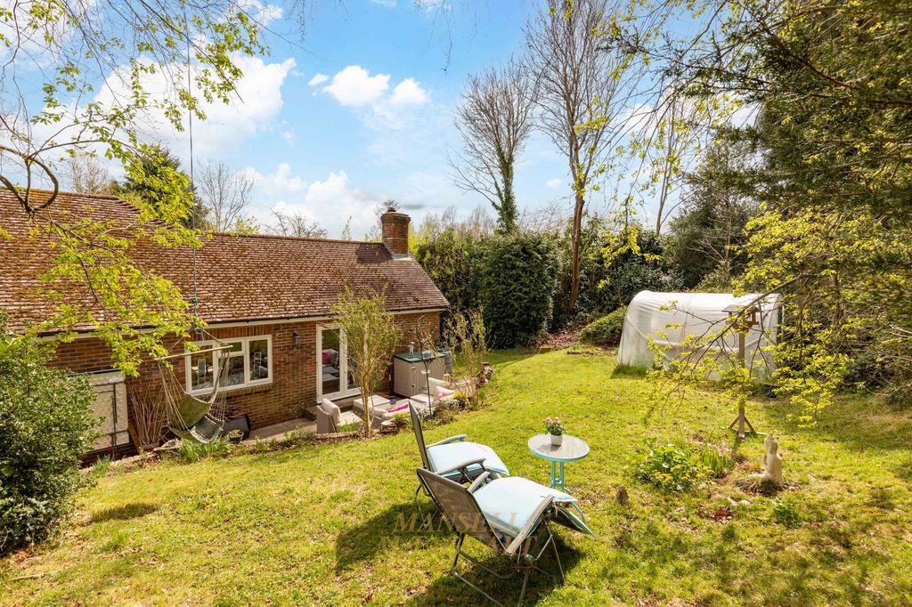 Property photo 2 of 23