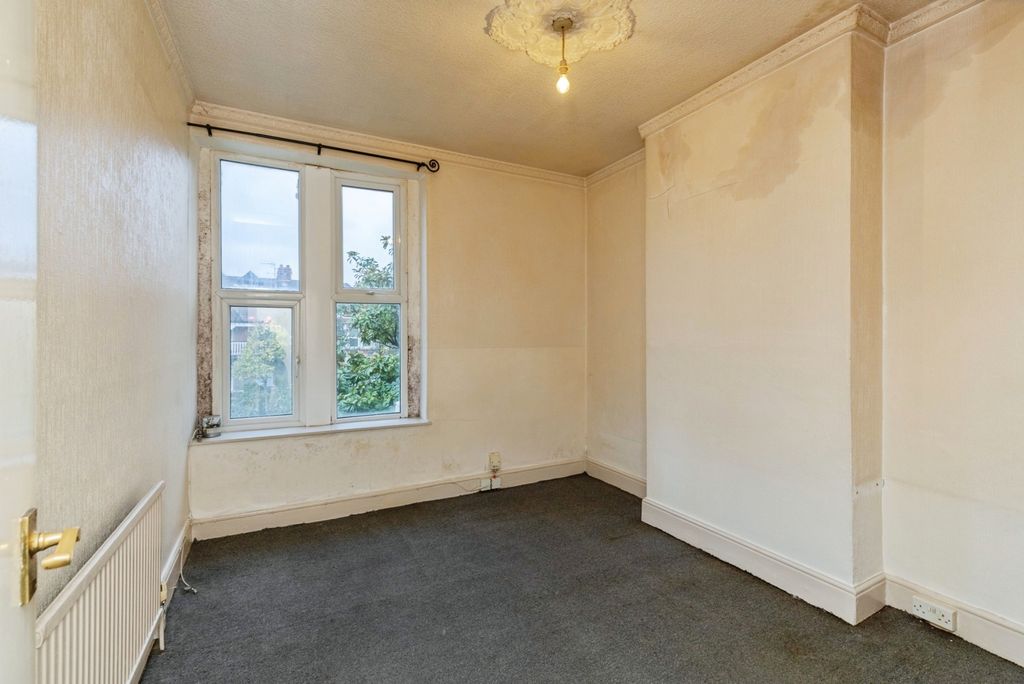 Property photo 2 of 17 Photo