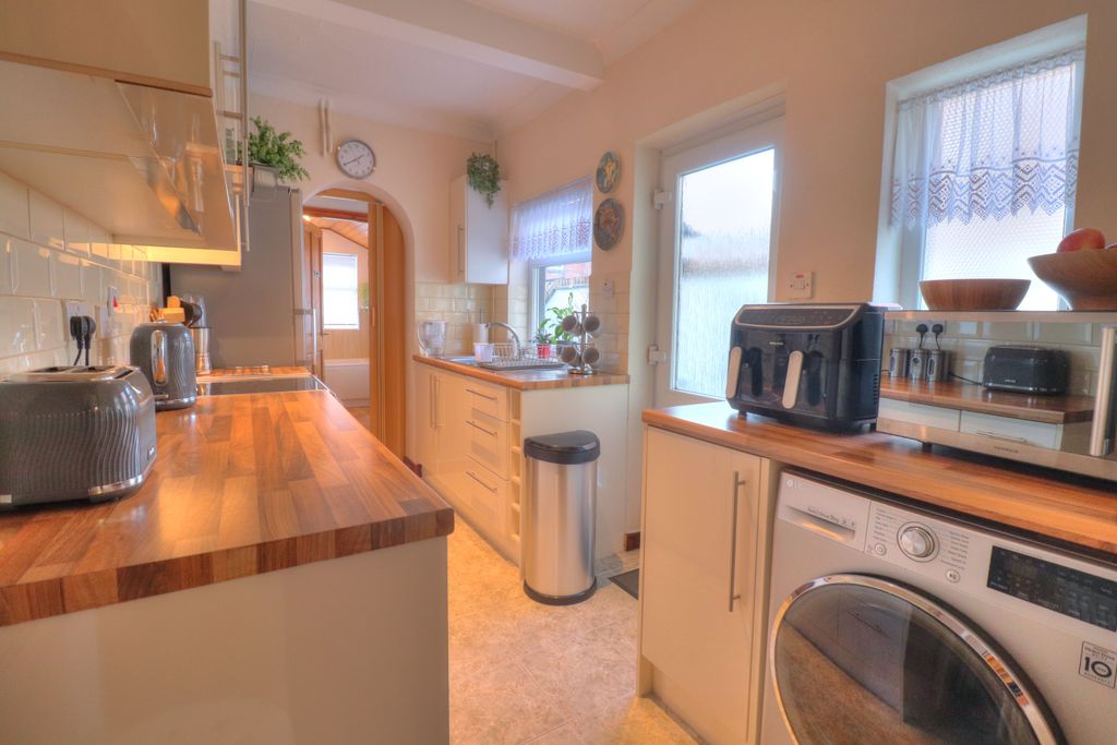 Property photo 1 of 16 Kitchen