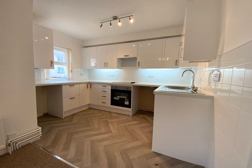 Property photo 2 of 13 Kitchen