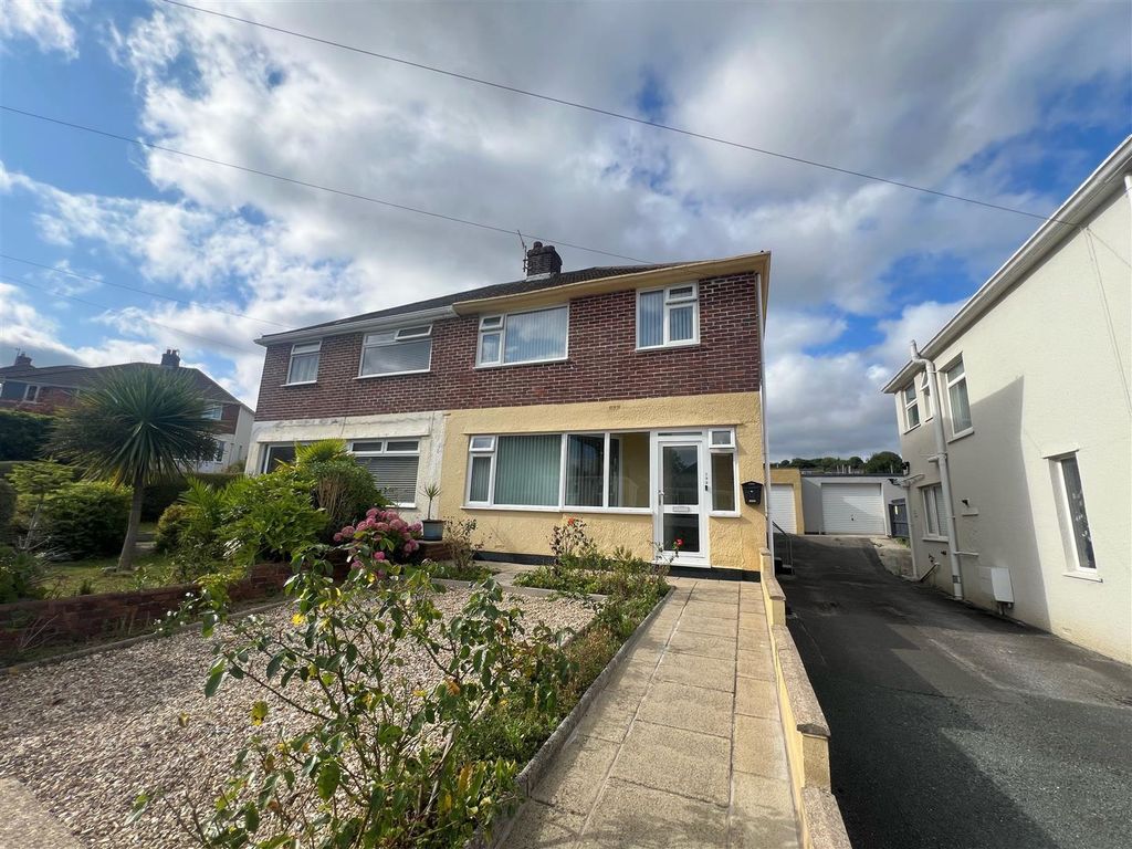 Property photo 1 of 17 St Margarets Road