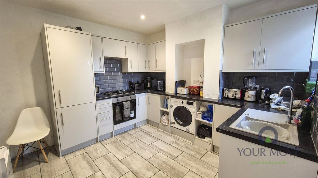 Property photo 3 of 8 Kitchen/Diner