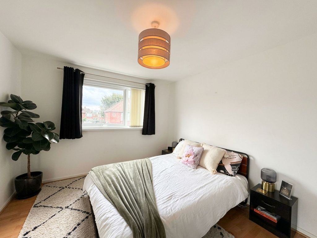 Property photo 3 of 6 Bedroom One