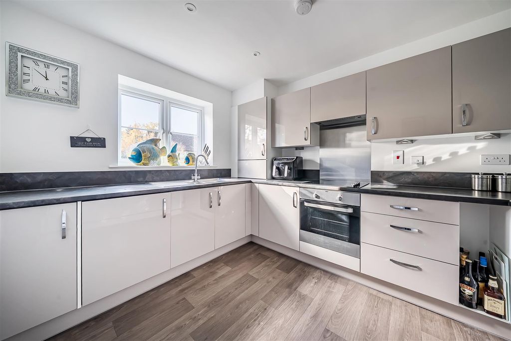 Property photo 2 of 25 1381888-1-691B36Bf1c5c2.Jpg