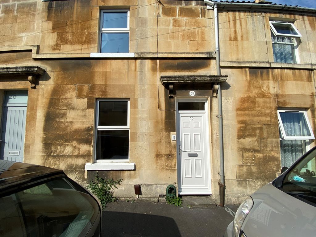 Property photo 1 of 9 Exterior