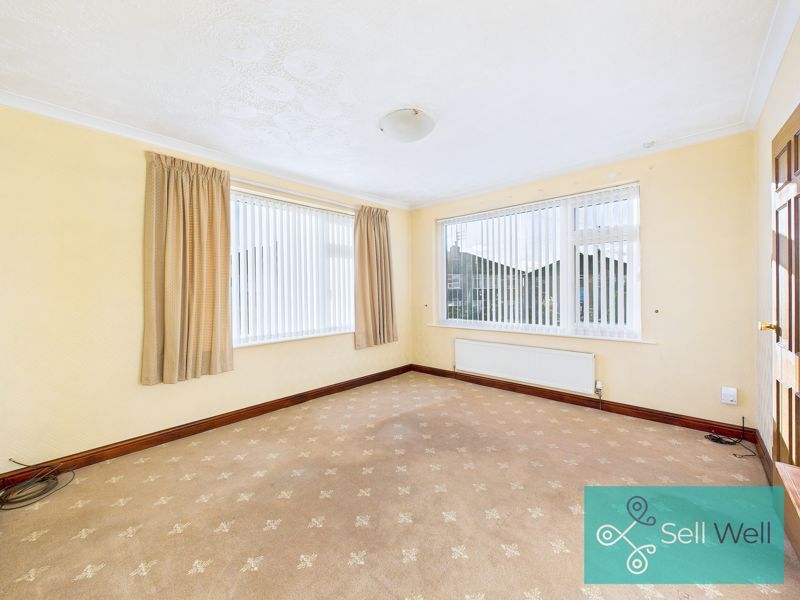 Property photo 2 of 31 Lounge