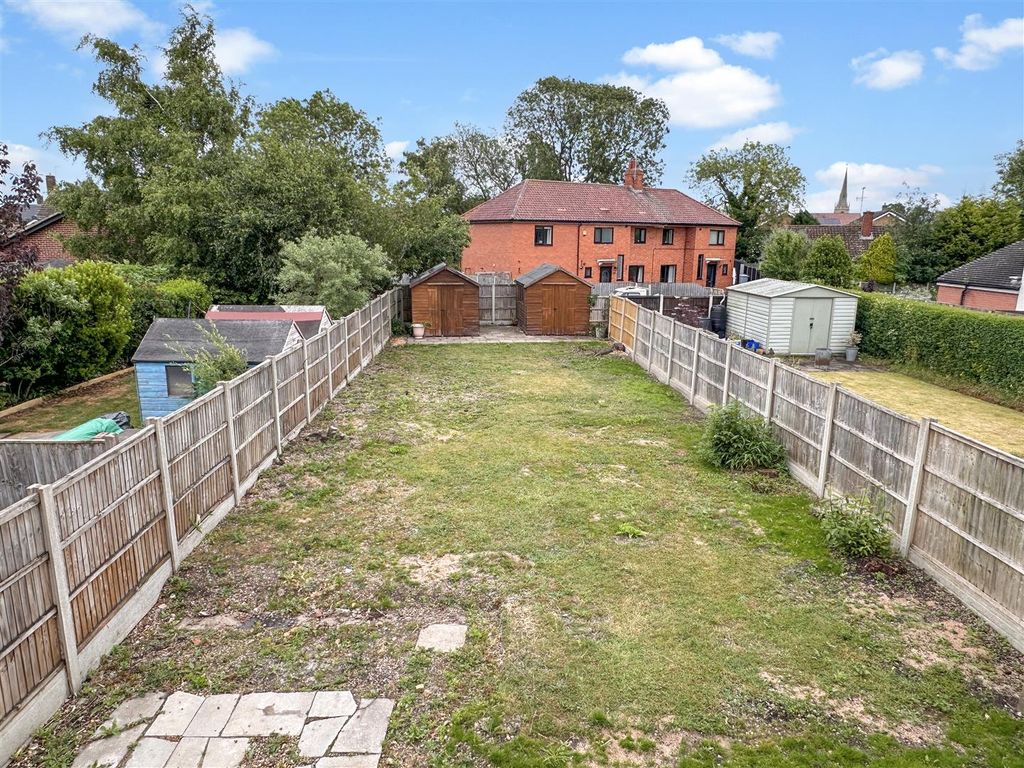 Property photo 3 of 14 Generous Rear Garden 125