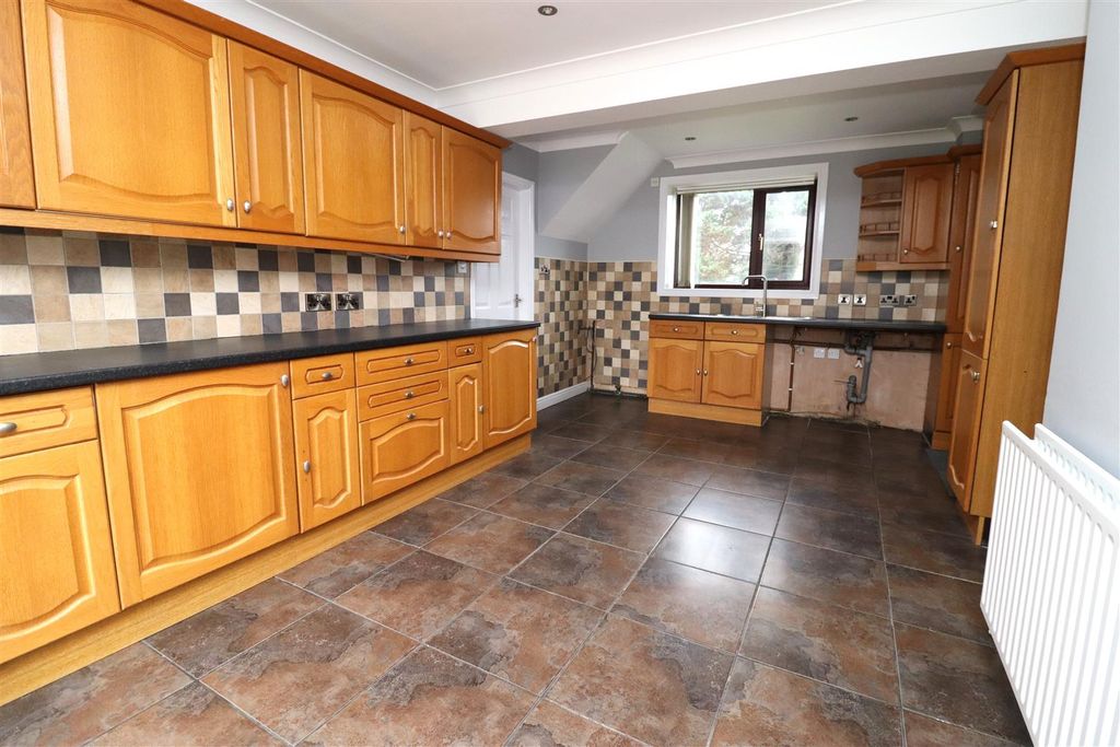 Property photo 2 of 12 Img_4825.Jpeg