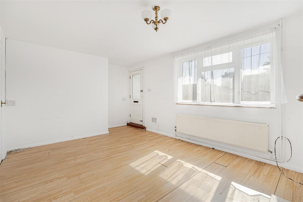 Property photo 3 of 18 1_58460.Jpg