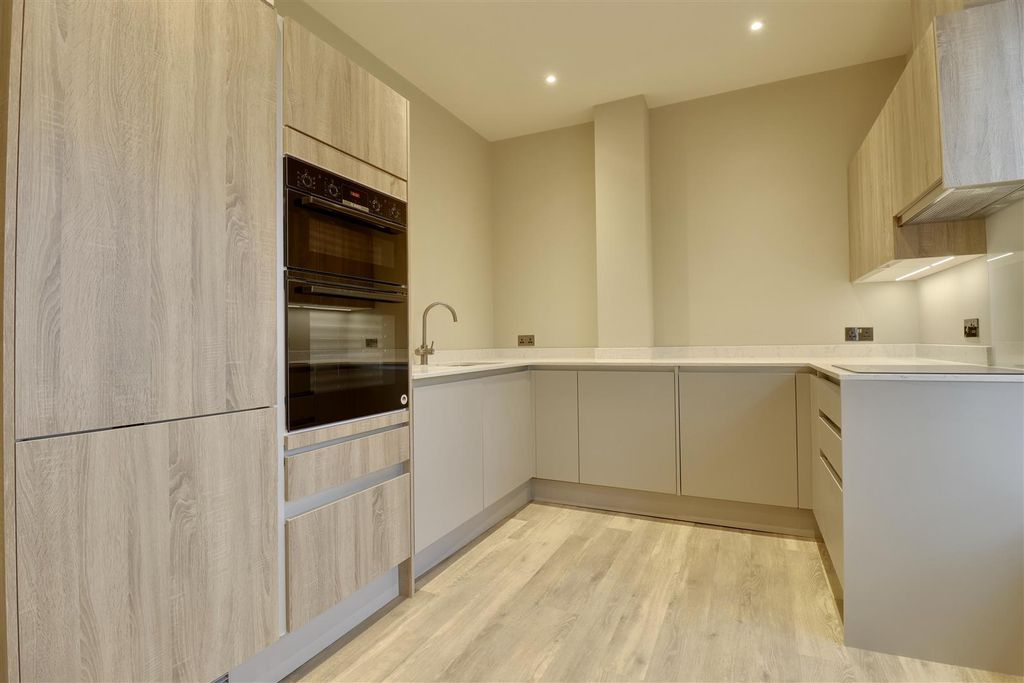 Property photo 3 of 11 D04De9Ea-24Cf-4A10-8648-182Dd23035Cf_1_201_A.Jpeg