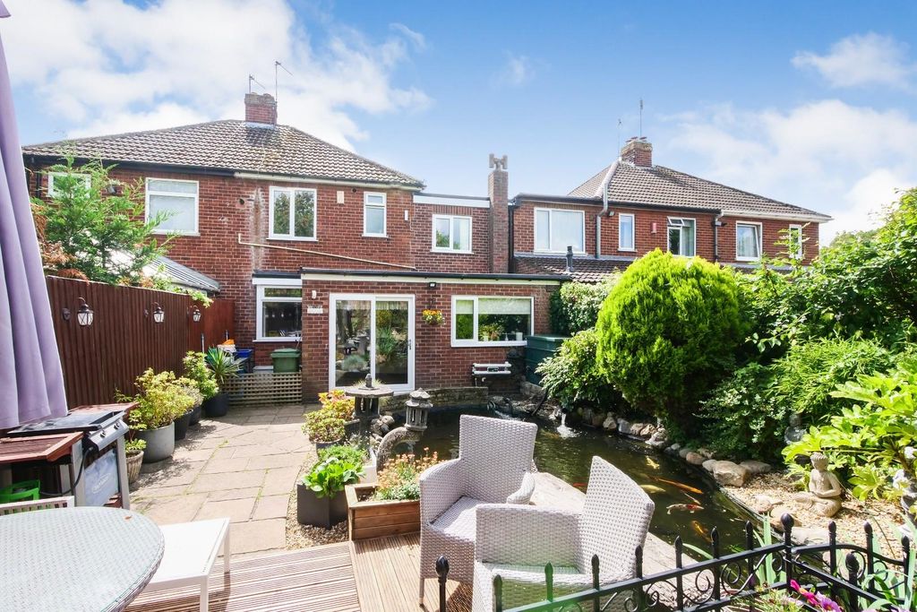 Property photo 3 of 22 Garden