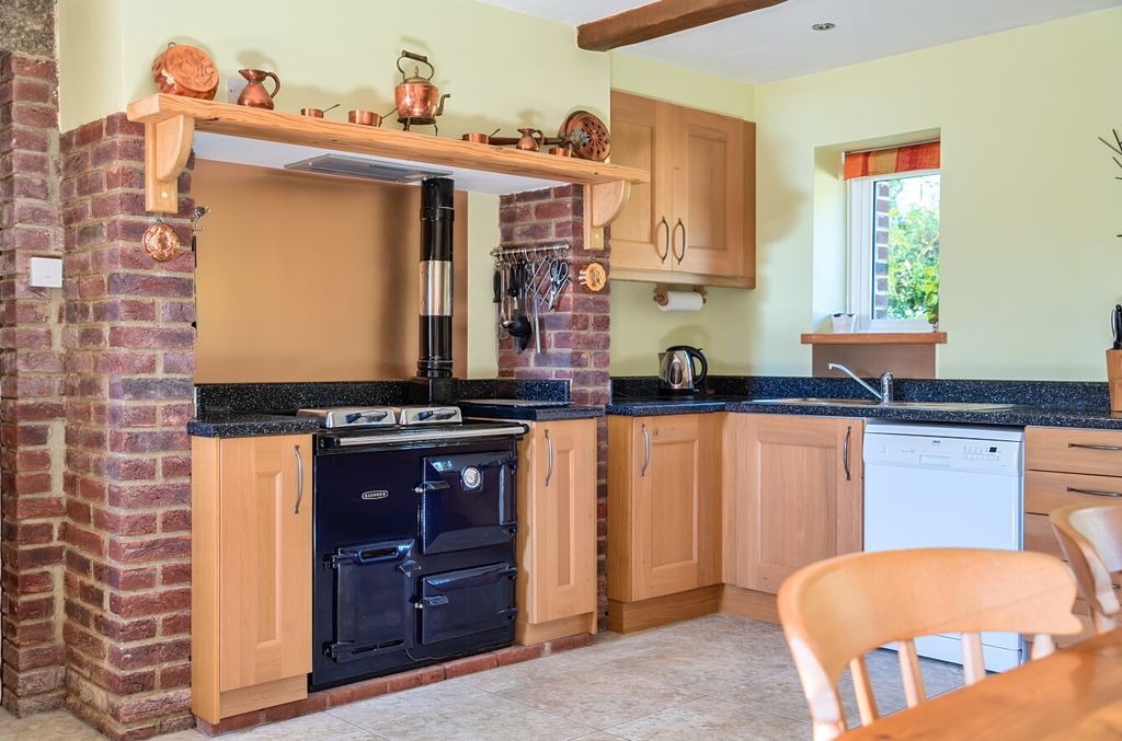 Property photo 3 of 20 Kitchen/Dining Room
