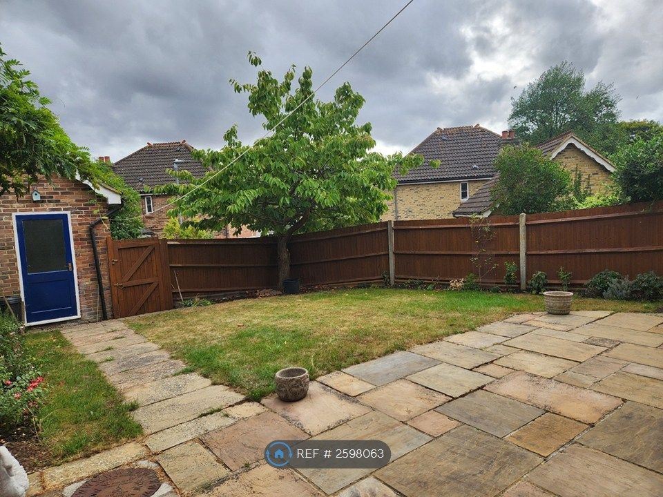 Property photo 3 of 17 Garden