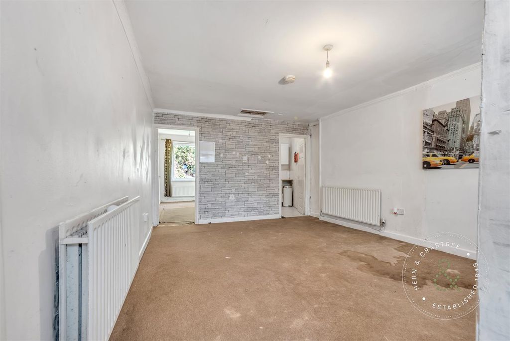 Property photo 2 of 14 Mill-Road-02.Jpg