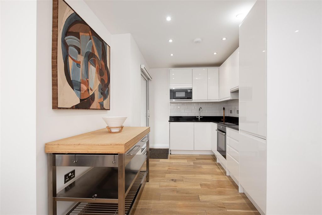 Property photo 2 of 27 Helliwell &amp; Co