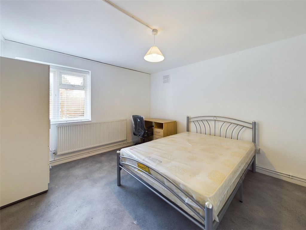 Property photo 2 of 12 Picture No. 08