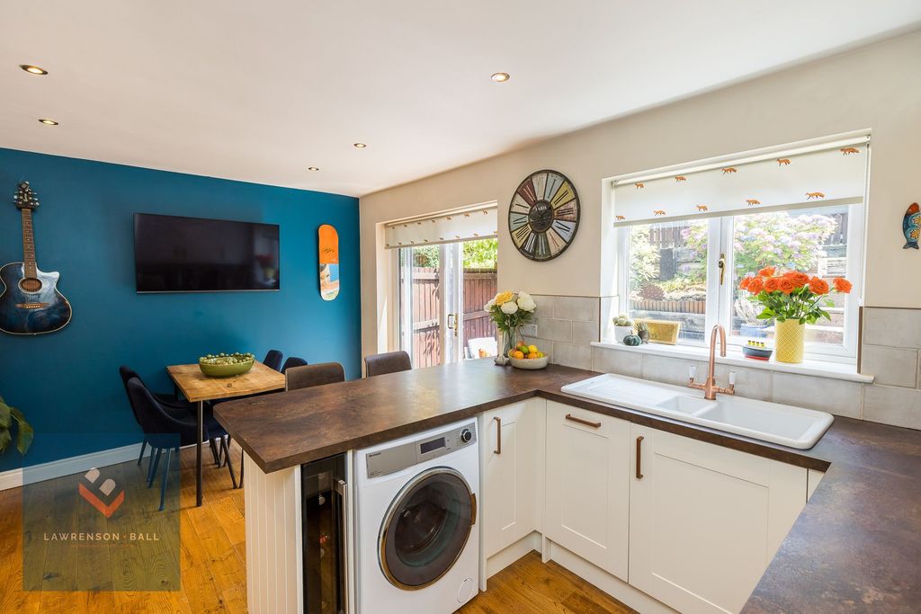 Property photo 3 of 24 Kitchen Diner