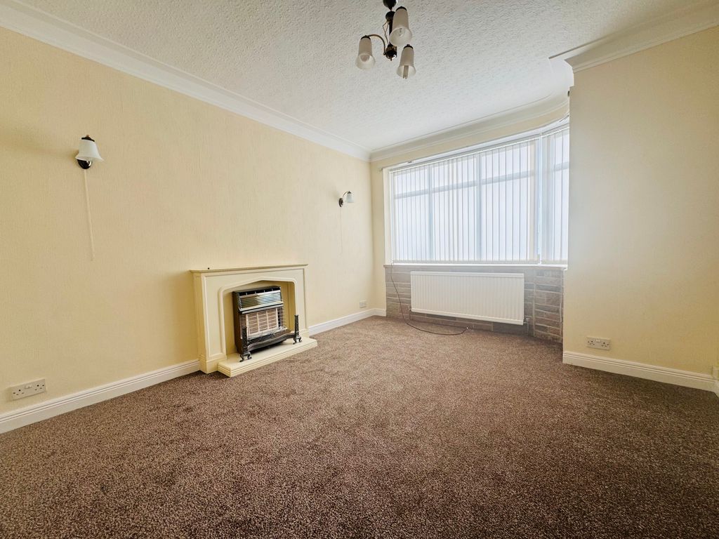 Property photo 2 of 10 Living Room