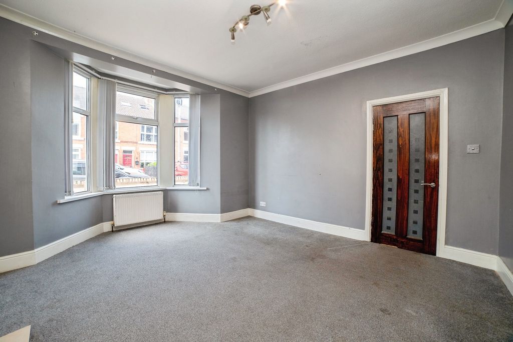 Property photo 2 of 20 Pbox-Img.Jpg