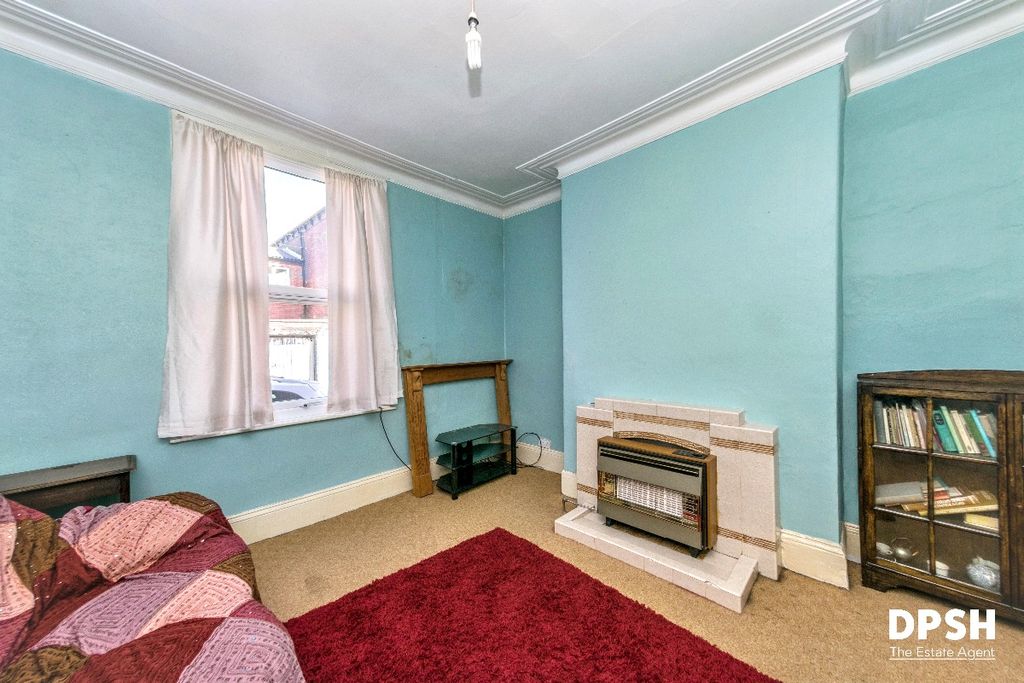 Property photo 2 of 24