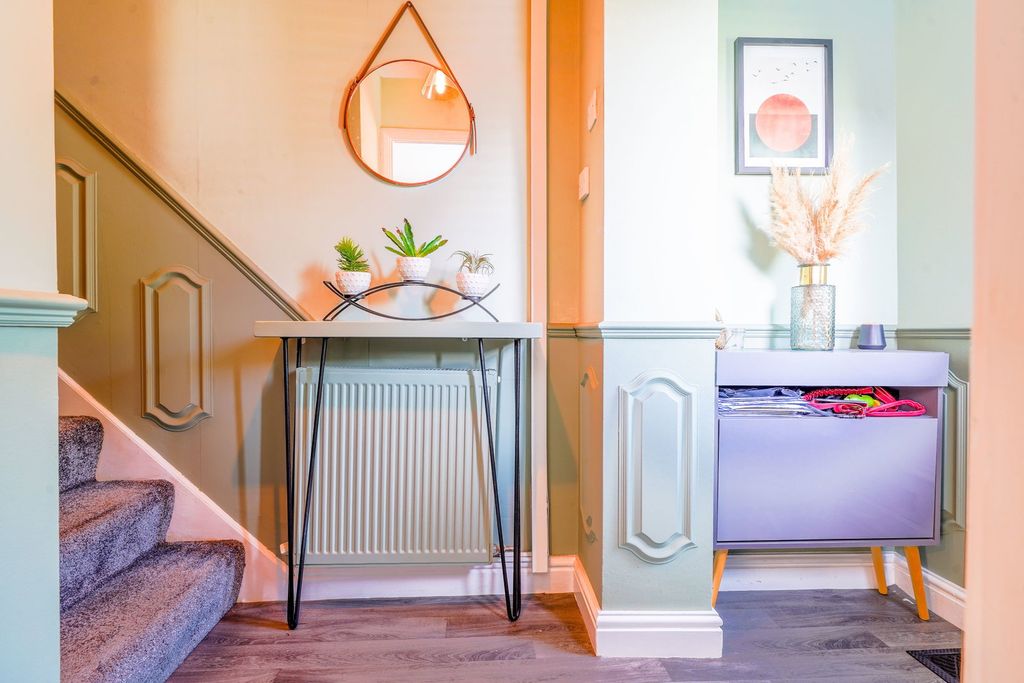 Property photo 3 of 27