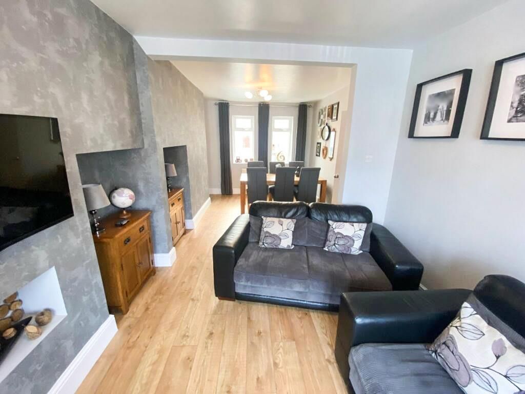 Property photo 2 of 23 Lounge/Dining Room