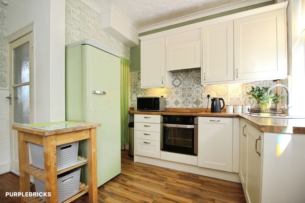 Property photo 2 of 16