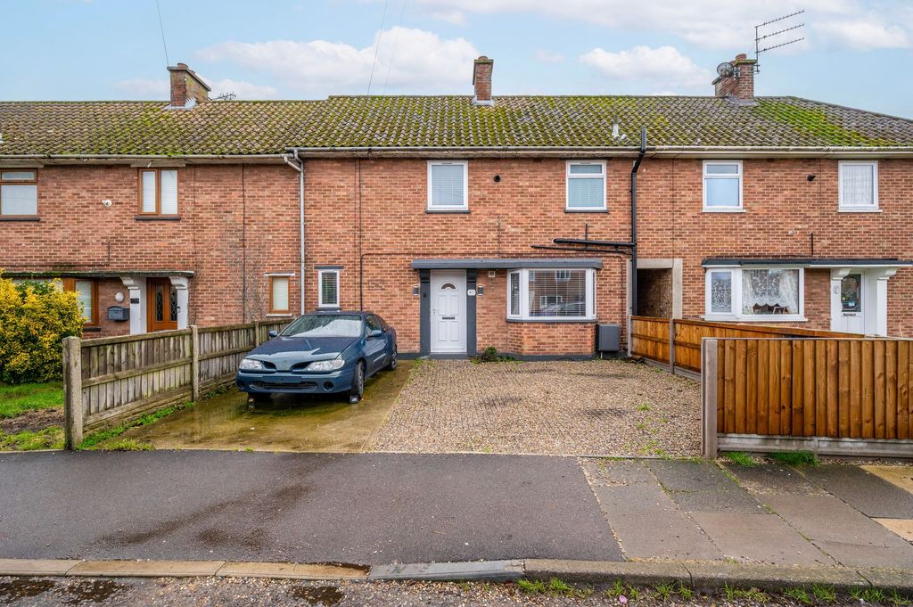 Property photo 2 of 12