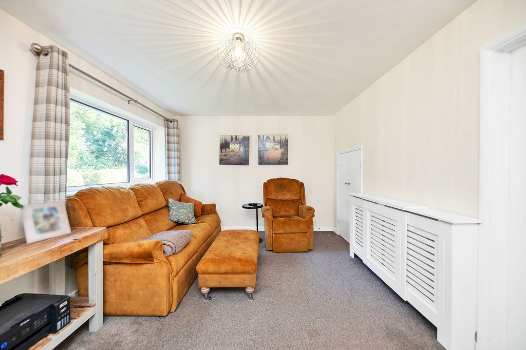 Property photo 3 of 21