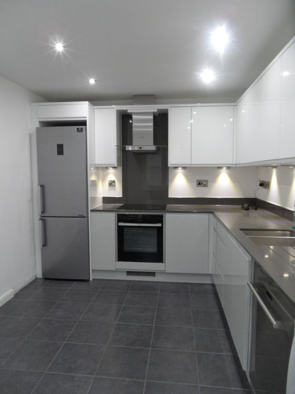 Property photo 2 of 12 Kitchen