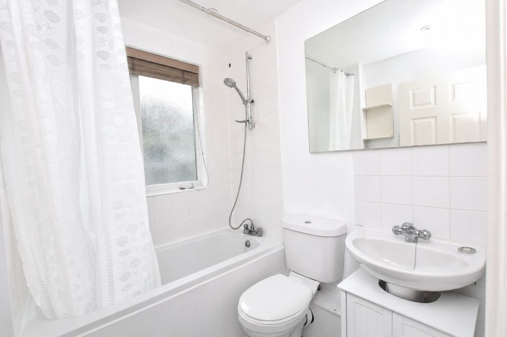 Property photo 2 of 9 Photo 1