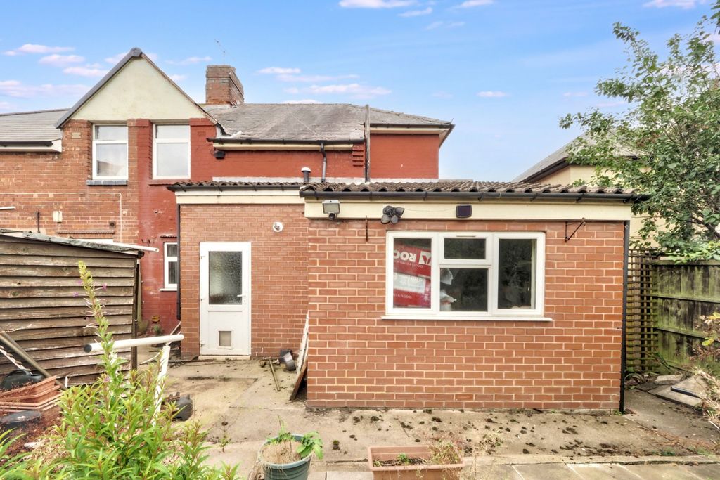 Property photo 3 of 18 4 Brougham Avenue, Mansfield, Ng19 7La