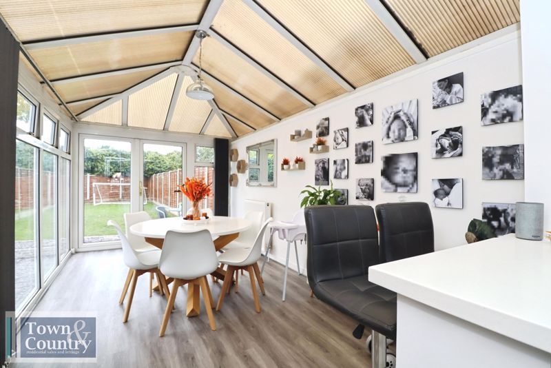 Property photo 2 of 28 Whitegate Road